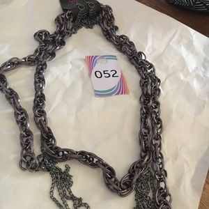 Necklace & earring set